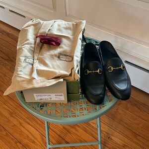 Never worn Gucci Horsebit loafers